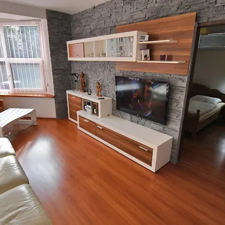 V-k-1 By Interhome